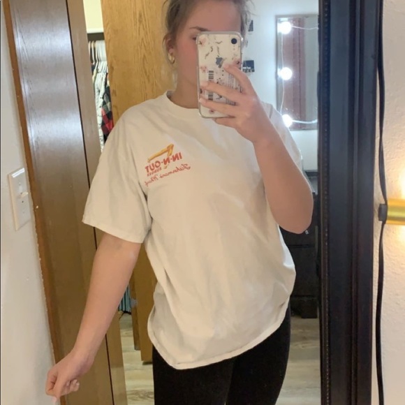 COPY - In-n-out tee - Picture 4 of 4